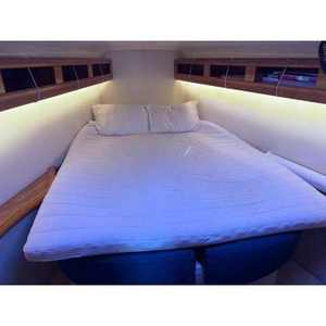 Embarcación de Recreo Bavaria 42 Match Cabin Cruisers Premium Usada, Modelo 2006, Motor de 55 CV para Comodidad y Ocio - Product Image 1