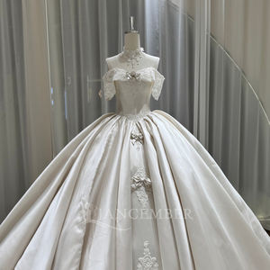 Vestidos de Novia Modernos con Lazo de Princesa, Cola de Capilla, Encaje y Flores, Modelo OY025 Royal Satin para Mujer - Product Image 2