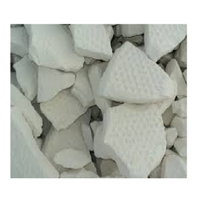 Kaolin lavé de qualité export en blocs pour la céramique sanitaire, la glaçure, les réfractaires et les applications industrielles, fabriqué en Inde - Product Image 1