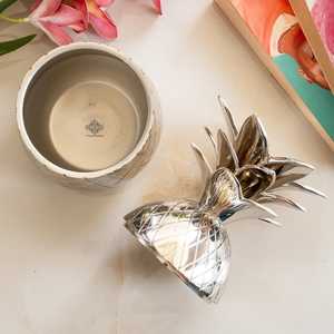 Vaso Metálico Plateado de 700 ml con Forma de Piña para Bebidas y Decoración de Mesa para Fiestas - Product Image 3