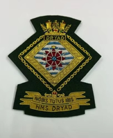 Écussons et croix religieuses brodés sur mesure, de luxe, faits à la main, en fil d'or, pour les vêtements liturgiques et les robes de cérémonie