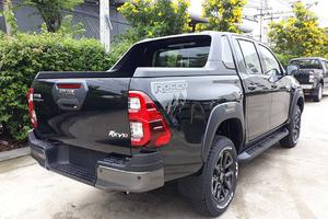 Hilux Revo Rocco Smart Cab 2.8L Diesel 4WD A/T 4x4 2023, véhicule d'occasion de grande valeur, prêt à être expédié - Product Image 6