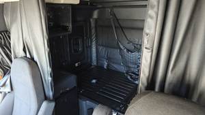 รถบรรทุกหนัก KENWORTH T680 NEXT GEN ปี 2024 เครื่องยนต์ดีเซล 4x2 ยูโร 5 มือสอง - Product Image 3