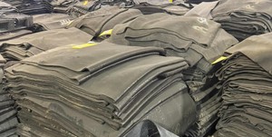 Feuille de perruque d'origine américaine Déchets de caoutchouc non durcis de qualité d'usine Recyclés et réutilisés pour les produits en caoutchouc récupéré - Product Image 2