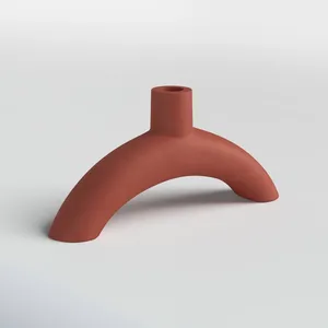 Portavelas cónico de arco escultórico moderno estilo mate decoración del hogar centro de mesa candelabro de aluminio rojo diseño acento de mesa - Product Image 3