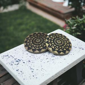 Posavasos de madera de mango posavasos de madera de aspecto clásico posavasos de nogal - Product Image 1