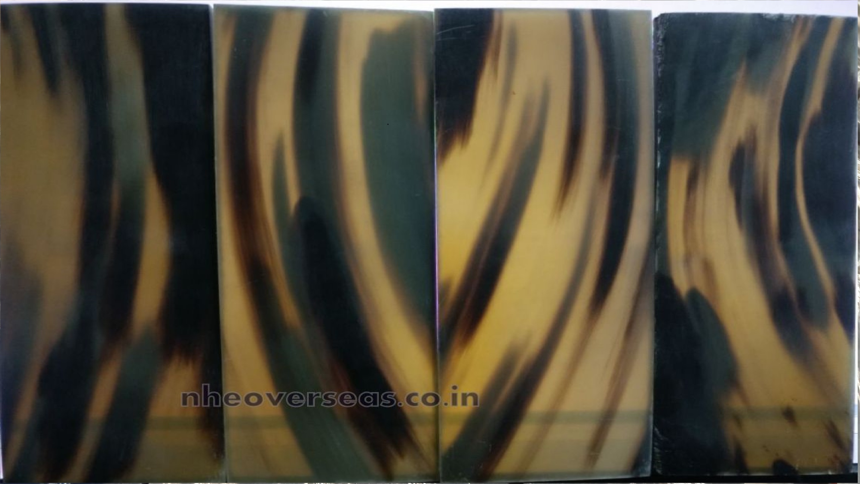 Brown With Black Straks