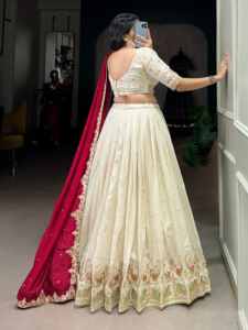 Trendmalls Lehenga Choli Clásico para Mujer, Corte en A, Espalda con Cordones, Dupatta, Cintura Natural, Seda Artificial, Bordado con Lentejuelas (L284) - Product Image 6