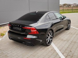 Volvo V60 2024 d'occasion en excellent état - Product Image 5