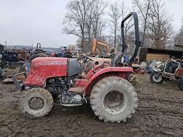 Tractor de ruedas Massey Ferguson 1734E, producto usado - Product Image 2