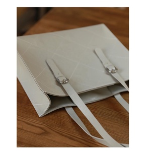 Bolso de hombro hecho a mano de cuero genuino de calidad superior Estilo inglés Proveedor indio superior Fabricante Durable para uso en verano - Product Image 4