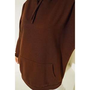 Sweat à capuche surdimensionné marron Pull en soie de style vintage Impression bouffante brodée Taille unique pour tous les longs pour l'hiver et l'automne - Product Image 4