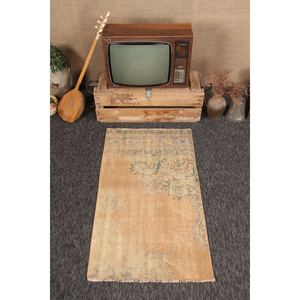 Alfombra turca vintage de 2.6x4.6 pies, naranja con pequeños motivos geométricos y elementos florales. - Product Image 1