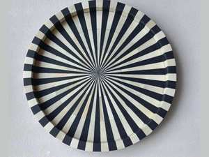 Bandeja con incrustaciones de hueso y resina de primera calidad Bandeja decorativa hecha a mano única para aperitivos, bebidas, mesa, sala de estar, entretenimiento - Product Image 6