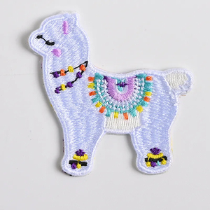 Patchs brodés à coudre 3D en forme de coeur avec paillettes transfert de chaleur thermocollant en vrac pour chemises à capuche chapeaux - Product Image 2