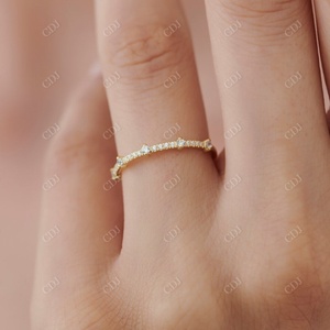 Banda de boda de oro amarillo de 14K con diamantes, anillo de boda apilable, regalo de compromiso de aniversario, joyería personalizada para fiesta de boda - Product Image 5