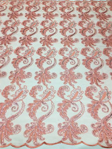 Tissu de dentelle brodé de <span class=keywords><strong>cordon</strong></span> de polyester de soie douce africaine bleu clair pour robe de soirée chic - Product Image 2