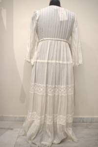 Robe d'été pour adultes Shine brodée motif solide robe de taille naturelle avec décorations à pompons et paillettes Silhouette droite - Product Image 3