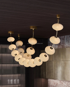Lustre en verre et acier artisanal vintage, longueur <span class=keywords><strong>de</strong></span> suspension réglable pour salon, lustre en laiton - Product Image 1