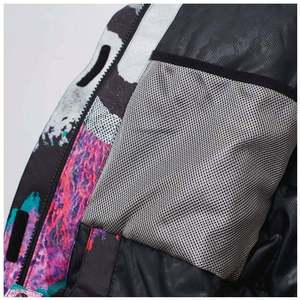 Chaqueta de Esquí WindStopper Estampada con Cierre de Botones, Logotipo Personalizado, Cortavientos Impermeable y Ligero, Fabricante OEM - Product Image 5