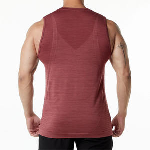 Camiseta Deportiva sin Costuras Morada para Hombre con Logotipo Personalizado - Product Image 6