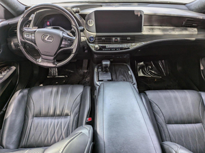 Oferta Especial: <span class=keywords><strong>Lexus</strong></span> <span class=keywords><strong>LS</strong></span> <span class=keywords><strong>500h</strong></span> AWD Usado, Sedán de Lujo - Product Image 2