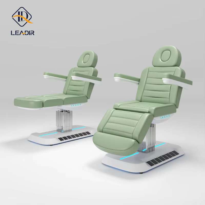 สีเขียวอ่อน