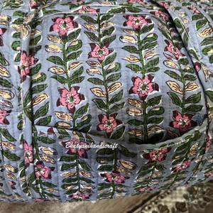 Most Trending Large Customized <b>Floral</b> Cotton Quilted Gym <b>Bag</b> Handmade <b>Tote</b> Zipper Closure Waterproof Outdoor Travel Duffel <b>Bag</b> - Product Image 5