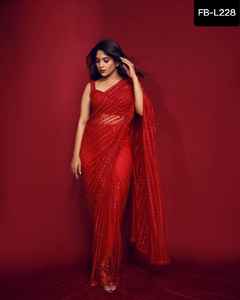 Sari indien de style Bollywood magnifique en tulle avec un chemisier orné de fils de séquence arc-en-ciel laiteux fantaisie pour les occasions de fête - Product Image 4