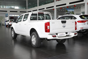 Great Wall Wingle 7 Pick-up de taille moyenne 2.0T 170 ch Moteur turbo Propulsion arrière Boîte de vitesses manuelle et automatique Volant à gauche Intérieur sombre - Product Image 2