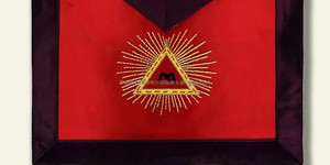 Delantal de piel de cordero Royal Arch Chapter | Hecho a mano con bordado dorado | Custom Regalia Maker Pakistán - Product Image 3