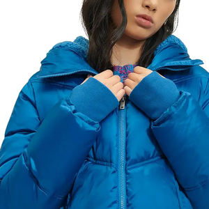 Veste surdimensionnée rembourrée de qualité supérieure pour femmes manteau d'hiver chaud et respirant de haute qualité col montant en fourrure logo personnalisé pour l'extérieur - Product Image 5