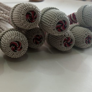 เชือกผูกดาบทำด้วยมือสไตล์ทองแท่งสีขาวพู่อย่างดีสำหรับการแสดงเครื่องราชกกุธภัณฑ์ป้องกันภัยส่วนบุคคล - Product Image 3