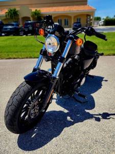 Motocicleta usada Harley-Davidson XL 1200 del 2021 a bajo precio en venta - Product Image 3