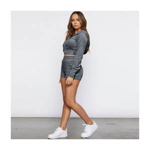 2025 femmes décontracté haut court et short ensemble doux respirant deux pièces polaire confortable quotidien Streetwear pour l'automne - Product Image 5