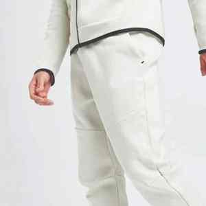 Ensemble de jogging streetwear personnalisé Survêtements pour hommes Survêtement personnalisé Unisex Mens Training Jogging Sportswear Survêtement - Product Image 4