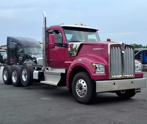 Camión Kenworth S W990 de tres ejes, cabina y chasis, usado, automático/manual, en EXCELENTE estado, modelos 2023-2024, para entrega mundial. - Product Image 3