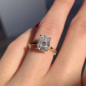 Bague de fiançailles en CZ taille coussin allongée 6x8mm, solitaire plaqué or jaune 6x8mm, bijoux fins de mariage en gros - Product Image 5