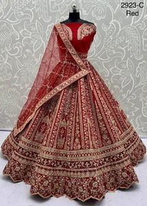 Lehenga de Novia Elegante con Doble Dupatta, Hermoso Color, Seda Cadbury, Lehenga Choli de Diseñador - Product Image 2