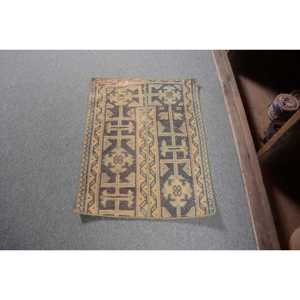 Alfombra turca marrón vintage grande de lana de estilo beige clásico de 1,6x2,1 pies con respaldo de látex para decoración de pasillo o habitación de coche - Product Image 1