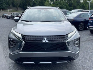 รถยนต์มือสองปี 2023 รุ่น Eclipse Cross SE SUV เบาะหนังสีดำ เกียร์อัตโนมัติ หลังคาพาโนรามิก กล้องมองหลัง 360 องศา - Product Image 3