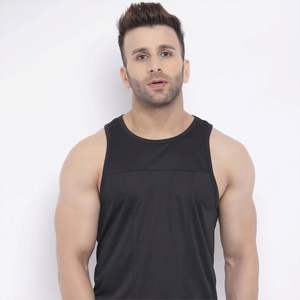 Camiseta sin mangas deportiva para hombre, transpirable y de secado rápido, ideal para entrenamientos, correr y actividades al aire libre - Product Image 5