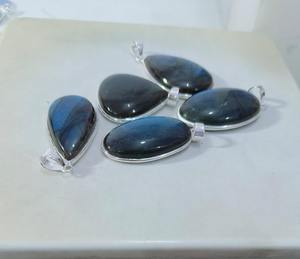 Ajuste de bisel de Plata de Ley 925, colgante de múltiples piedras preciosas hecho a mano, joyería curativa de piedras preciosas coloridas, bohemio único personalizable - Product Image 1