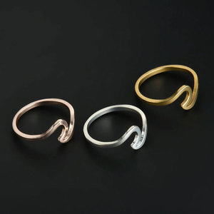 Anillo ondulado de acero inoxidable para mujer, 10 unidades - Product Image 4