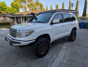 LANDCRUISERS V8 4X4 2009 DE PRIMERA CALIDAD, DIFERENCIAL CENTRAL BLOQUEABLE, PERFECTAMENTE LIMPIO, EN EXCELENTE ESTADO, MEJOR OFERTA, LISTO PARA EXPORTAR - Product Image 2