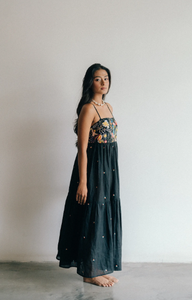 Resort Wear Femmes Sexy Dos Brodé Conception Mode Élégant Longueur Longues Robes Tendance Brodé Resort meilleure Robe - Product Image 2