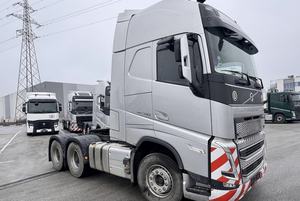 Camión Tractor Volvo FH 500 GLOBETROTT AXLE 6X4 Nuevo/Usado 2024 con Transmisión Automática, Motor Diésel Euro 6, Camión Volquete - Product Image 4