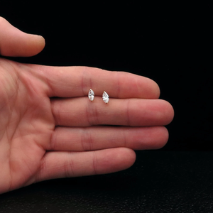 Pendientes de Diamantes Cultivados en Laboratorio con Corte Asscher y Engaste de Bisel de 4.00 CTW, Oro Sólido de 14K, Pendientes de Diamantes Minimalistas para Mujer - Product Image 3