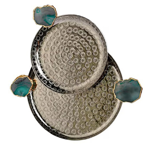 Bandeja de Servicio Ovalada de Metal Dorado y Verde con Asas de Diseño de Bambú, Bandeja de Servicio Creativa Perfecta para Uso en Hoteles - Product Image 5