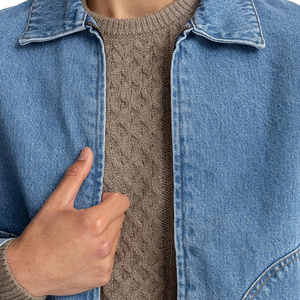 Vestes en jean pour hommes de la meilleure qualité Manteaux en jean bleu avec logo personnalisé pour hommes Vêtements d'extérieur élégants à coupe ajustée pour toutes les saisons - Product Image 5